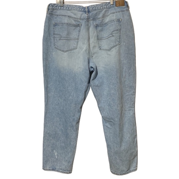 American Eagle Distressed Mom Jeans - Picture 5 of 8